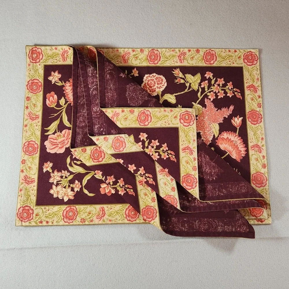 April Cornell Antoinette Burgundy 4-Person Setting 22-inch Napkins & Placemats